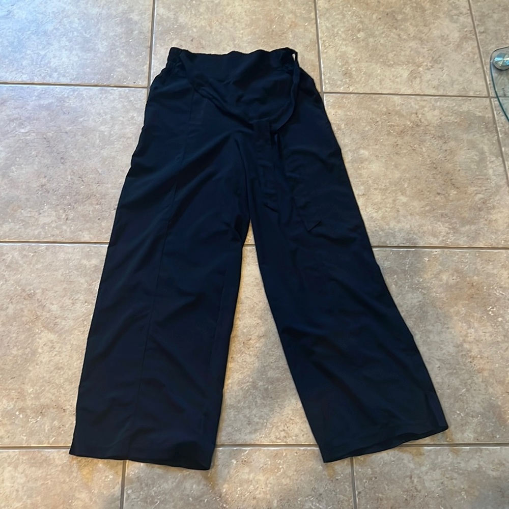 Zella high waisted, black gaucho pant, size small